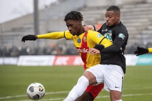 周五012法甲焦点！朗斯主场冲冠，昂热残阵保级，交锋8战不败碾压局？